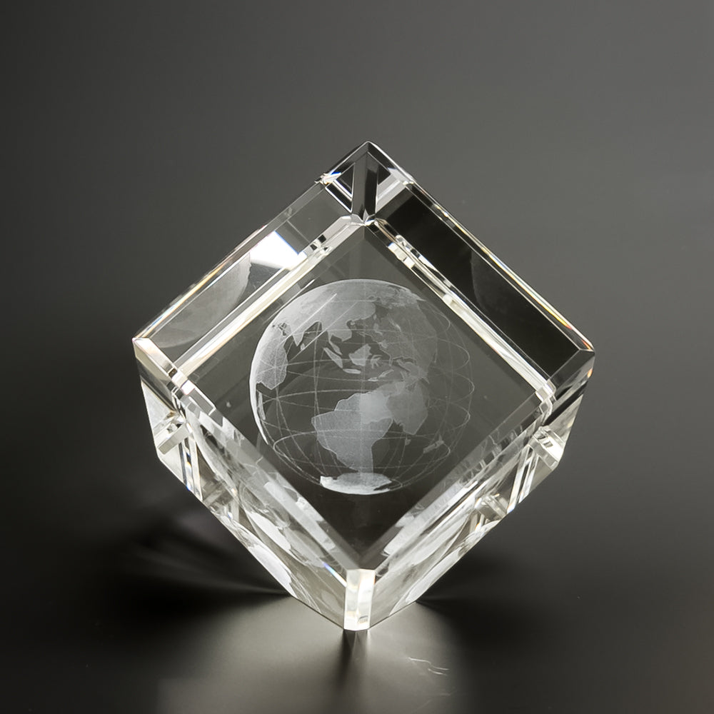 C-6506GL  STANDING CRYSTAL CUBE W/ 3-D GLOBE