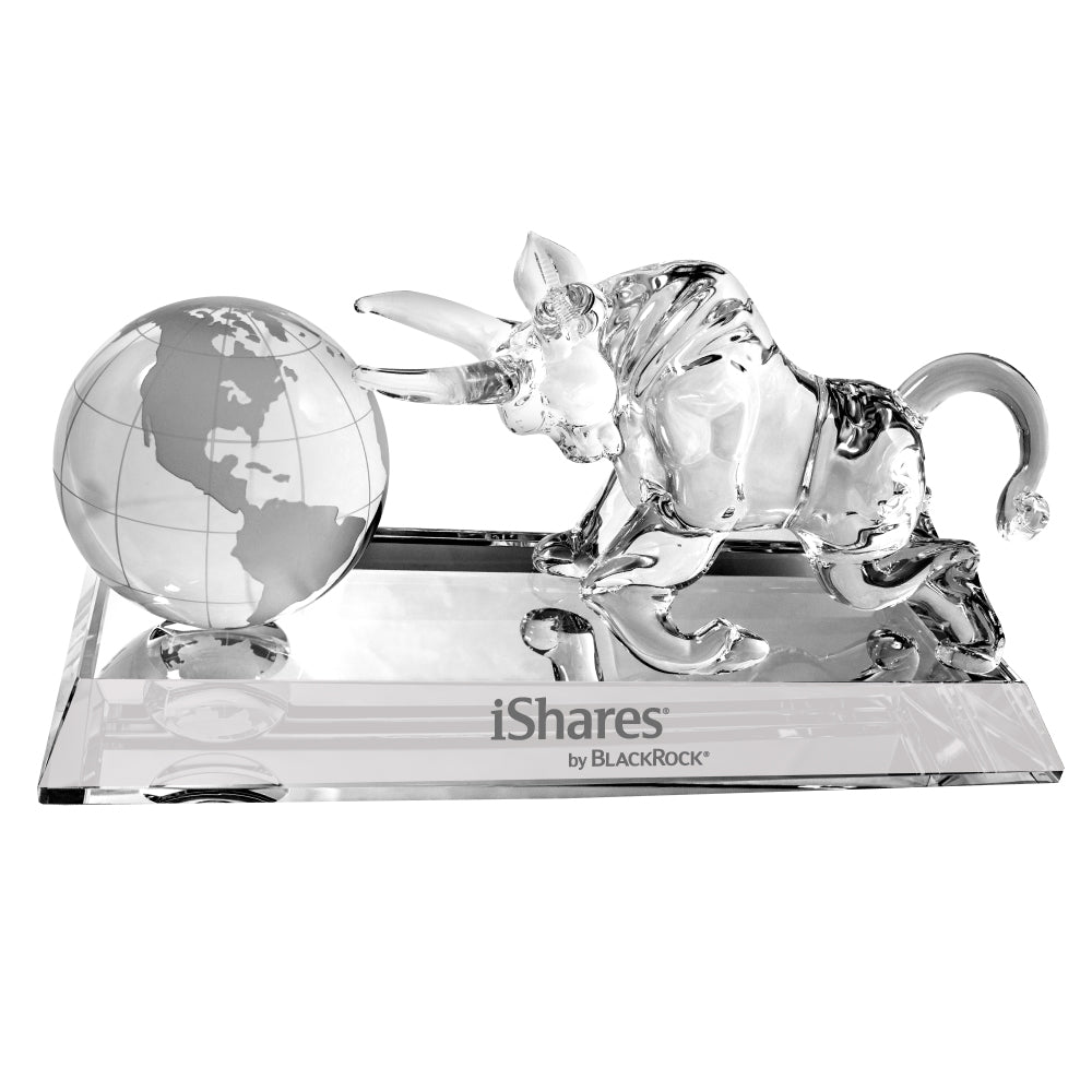 C-1870  CRYSTAL BULL AND GLOBE SET