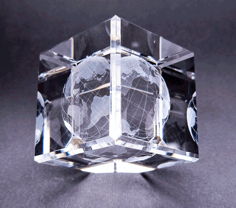 C-6506GL  STANDING CRYSTAL CUBE W/ 3D GLOBE